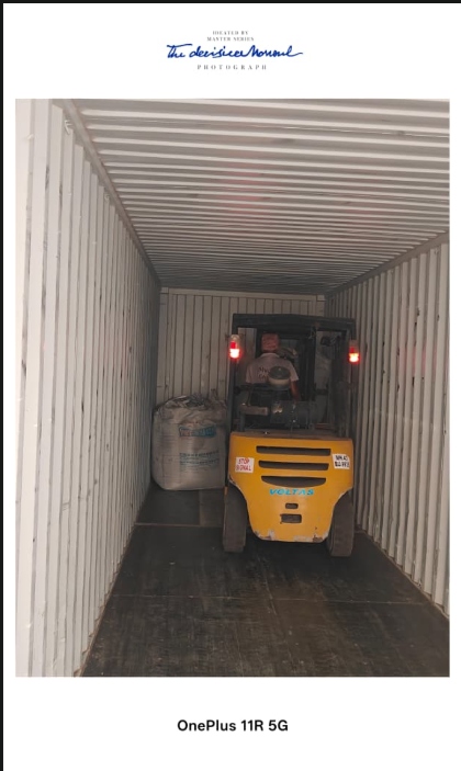 Forklift loading a container at FAST INDIA TRANSPORT warehouse